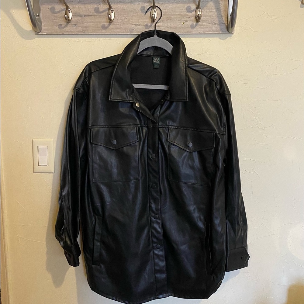 XL faux leather shirt jacket